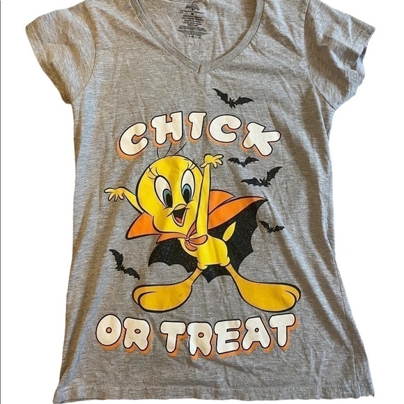 Tweety Bird Tshirt size Medium - Picture 1 of 4